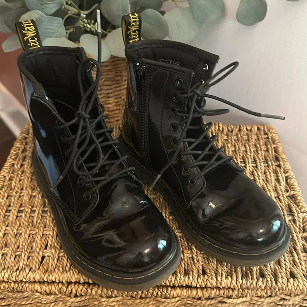 Dr. Martens Youth 1460 Delaney patent leather Black Lace-Up zipper 3 Boots
